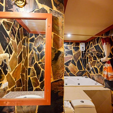 Tiger Complex Hotel Patong Luaran gambar