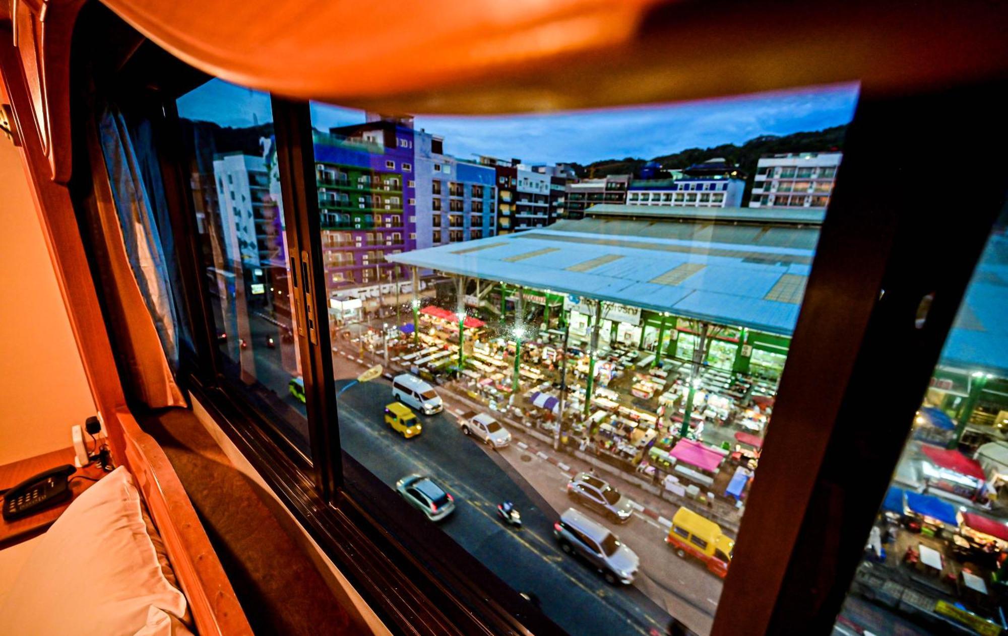 Tiger Complex Hotel Patong Luaran gambar
